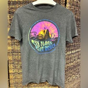 Six Flags Graphic T-Shirt- Medium, Grey‎
